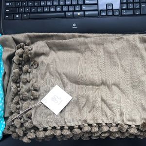 Matta NY Dupatta Jaada Shawl in Olive